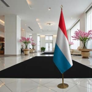 drapeau Luxembourg avec mat