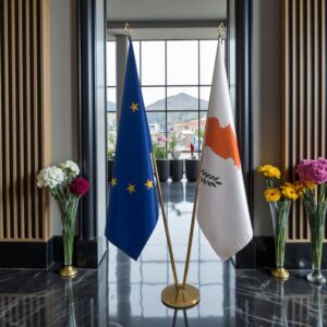drapeau Chypre et UE pour mâts
