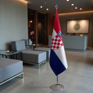 drapeau croatie sur pied