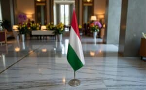 drapeau Hongrie sur hampe