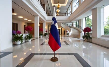 socle drapeau slovenie